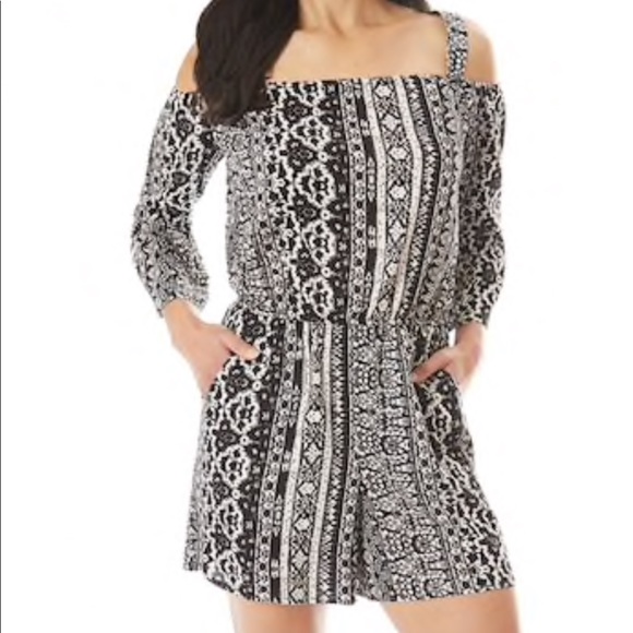 Apt. 9 Pants - NWT Apt. 9 Cold Shoulder Print Romper